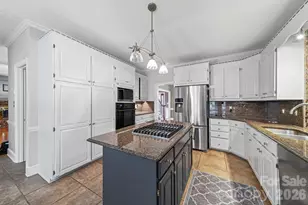 5224 Silchester Ln, Charlotte, NC 28215 - Photo 17