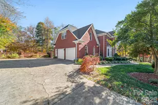 5224 Silchester Ln, Charlotte, NC 28215 - Photo 3