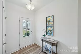 2318 Magnolia Blossom Wy, Charlotte, NC 28211 - Photo 3