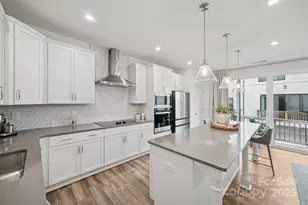 2318 Magnolia Blossom Wy, Charlotte, NC 28211 - Photo 5