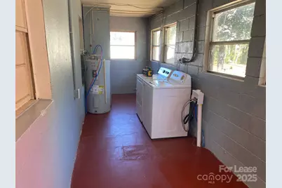 327 39th Street Place SW, Hickory, NC 28602 - Photo 15