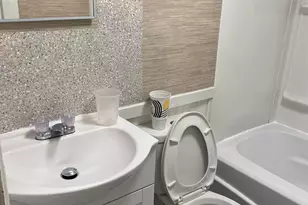 327 39th St Pl SW, Hickory, NC 28602 - Photo 7