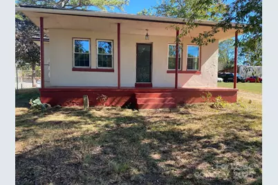 327 39th Street Place SW, Hickory, NC 28602 - Photo 1