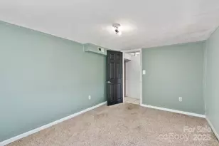 83 Flint St, Canton, NC 28716 - Photo 15