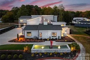 15700 Youngblood Rd, Charlotte, NC 28278 - Photo 1