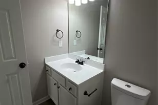 2617 Meadow Knoll Dr, Charlotte, NC 28269 - Photo 9