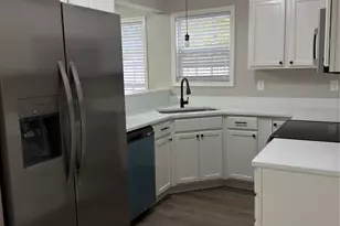 2617 Meadow Knoll Dr, Charlotte, NC 28269 - Photo 3