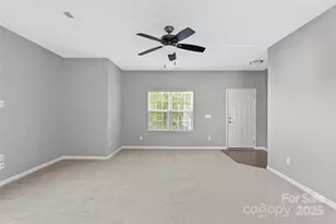 6004 Vista Woods Ln, Charlotte, NC 28215 - Photo 7