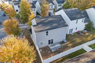 6004 Vista Woods Ln, Charlotte, NC 28215 - Photo 33