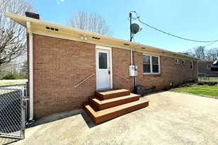 3157 28th St NE, Hickory, NC 28601 - Photo 5