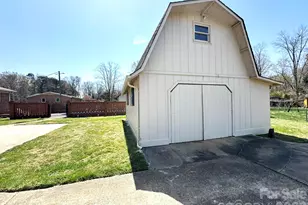 3157 28th St NE, Hickory, NC 28601 - Photo 11