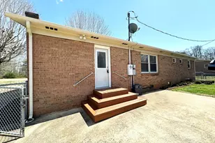 3157 28th St NE, Hickory, NC 28601 - Photo 5