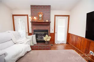 482 Forest Park Dr, Hendersonville, NC 28792 - Photo 15