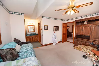 482 Forest Park Drive, Hendersonville, NC 28792 - Photo 23