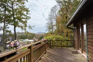 482 Forest Park Dr, Hendersonville, NC 28792 - Photo 5