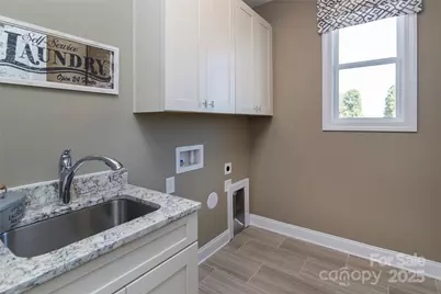 8949 Silver Springs Court, Charlotte, NC 28215 - Photo 15