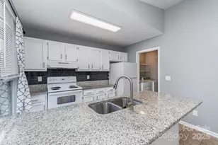 5201 Poplar Springs Dr, Charlotte, NC 28269 - Photo 13