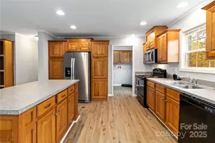 2420 Creekside Dr, Sharon, SC 29742 - Photo 13