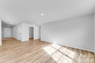 239 W 18th St, Kannapolis, NC 28081 - Photo 5