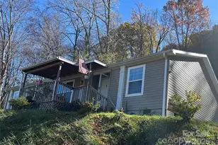 415 Rovingwood Dr, Waynesville, NC 28786 - Photo 1