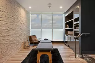 225 S Poplar St, Charlotte, NC 28202 - Photo 17