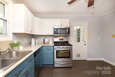 5009 Baylor Drive, Charlotte, NC 28211 - Photo 11