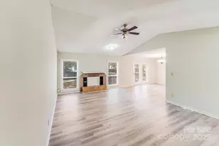 7700 Park Vista Cir, Charlotte, NC 28226 - Photo 23