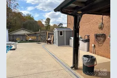 1250 21st Avenue NE, Hickory, NC 28601 - Photo 21