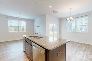 9645 Munsing Dr, Charlotte, NC 28269 - Photo 11