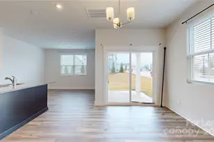 9645 Munsing Dr, Charlotte, NC 28269 - Photo 7