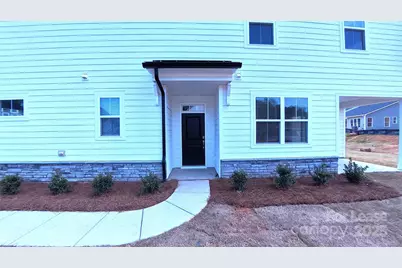 9645 Munsing Drive, Charlotte, NC 28269 - Photo 3