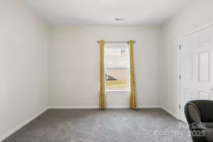 11022 Belmont Run Ln, Charlotte, NC 28213 - Photo 21