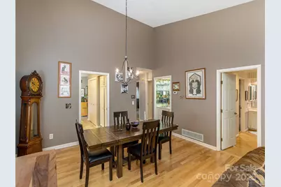 606 Red Oak Drive, Hendersonville, NC 28791 - Photo 11