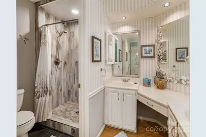 606 Red Oak Drive, Hendersonville, NC 28791 - Photo 25