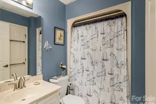 606 Red Oak Dr, Hendersonville, NC 28791 - Photo 27