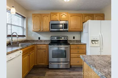 65 Banks Town Road, Weaverville, NC 28787 - Photo 7