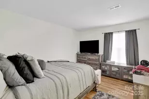 2911 Iron Gate Ln, Charlotte, NC 28212 - Photo 13