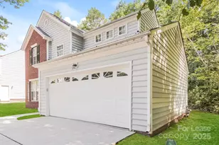 6320 Spanish Moss Ln, Charlotte, NC 28262 - Photo 3