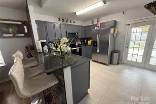 6807 Jamison Ln, Charlotte, NC 28269 - Photo 7