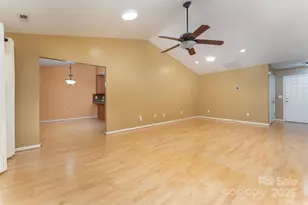 412 Wiltshire Cir, Fletcher, NC 28732 - Photo 11