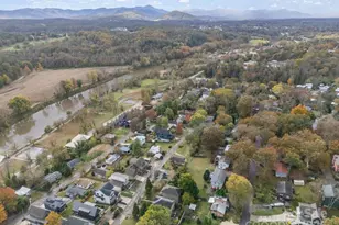 27 Lamb Ave, Asheville, NC 28806 - Photo 17