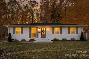 3640 Densmore Dr, Charlotte, NC 28205 - Photo 1