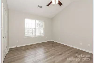 8512 Galena View Drive, Charlotte, NC 28269 - Photo 9