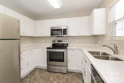 8512 Galena View Drive, Charlotte, NC 28269 - Photo 7