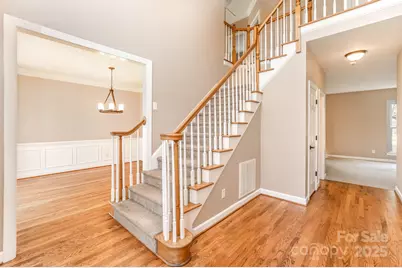 4910 Foxbriar Trail, Charlotte, NC 28269 - Photo 3