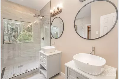 4910 Foxbriar Trail, Charlotte, NC 28269 - Photo 35