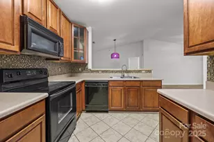 9950 Hyde Glen Ct, Charlotte, NC 28262 - Photo 13