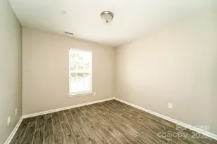 8615 Appledale Dr, Charlotte, NC 28262 - Photo 13