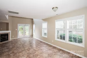 8930 1st Run Ct, Charlotte, NC 28215 - Photo 5