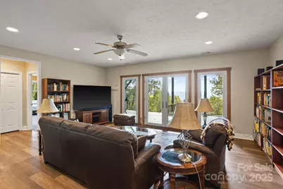 908 Somersby Parkway, Hendersonville, NC 28739 - Photo 23